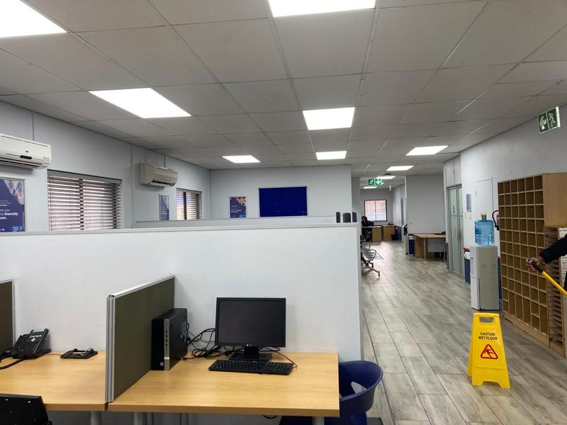 To Let Commercial Property for Rent in Newton Park Eastern Cape